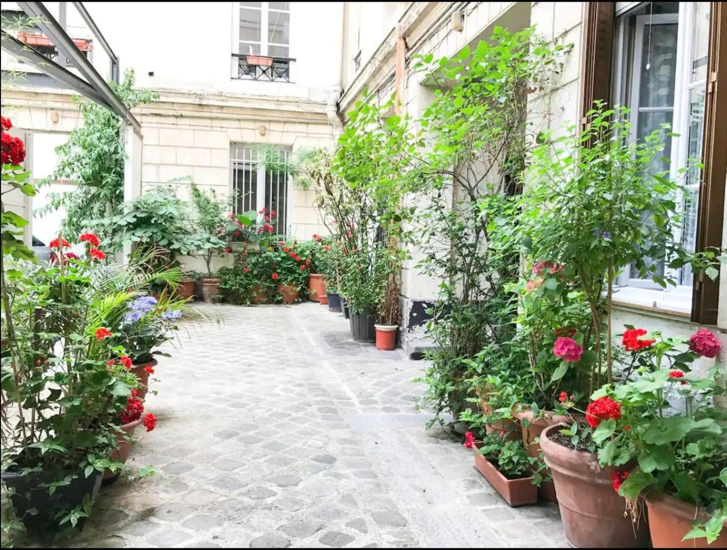 372 Suite Saulnier 2 - Superbe Appartement A Parigi Esterno foto